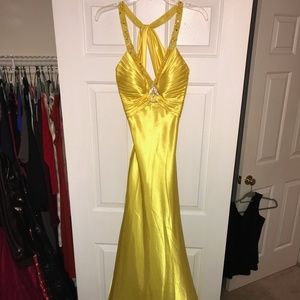 La Femme Yellow Evening Gown NWT